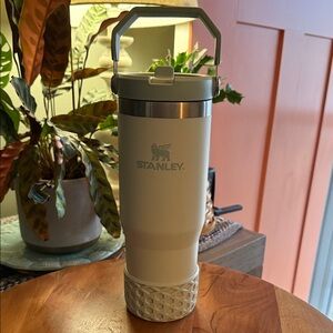 🩵 Stanley Flipstraw Iceflow tumbler - 30 oz includes waffle boot 🩵